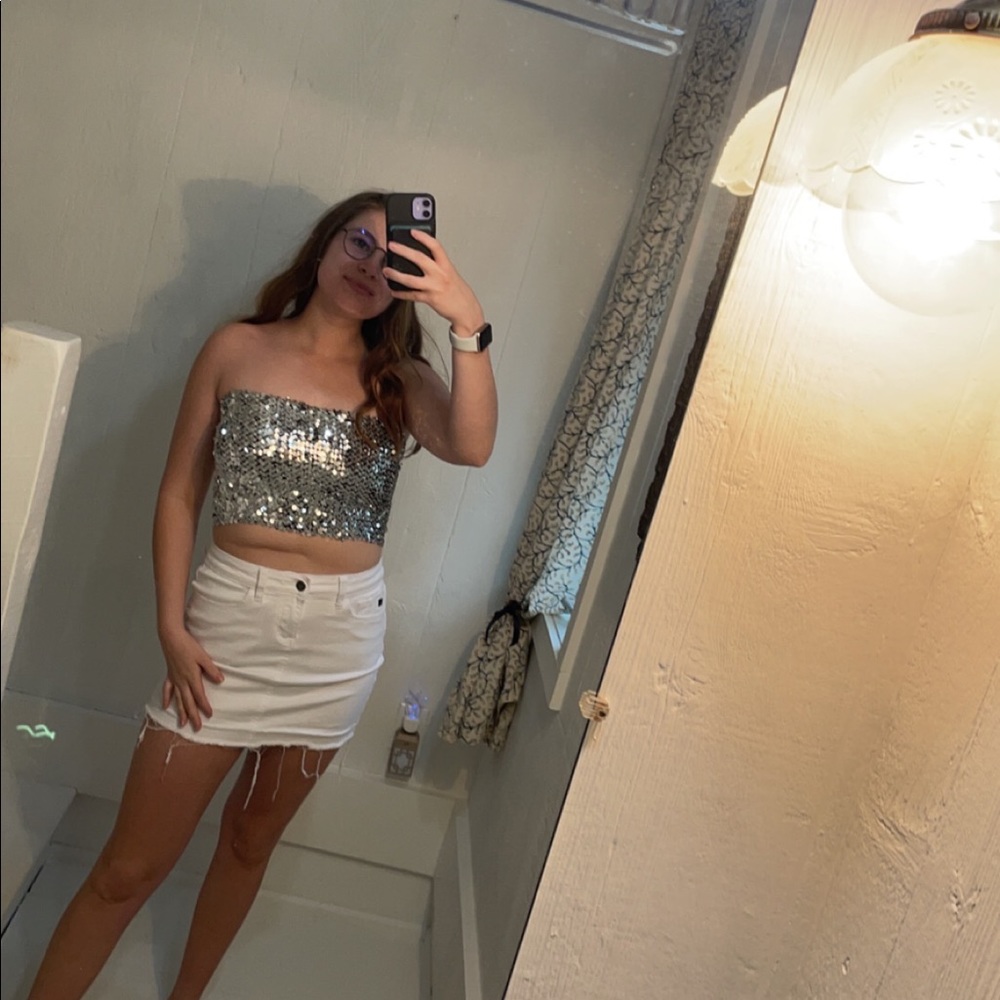 Crop top.